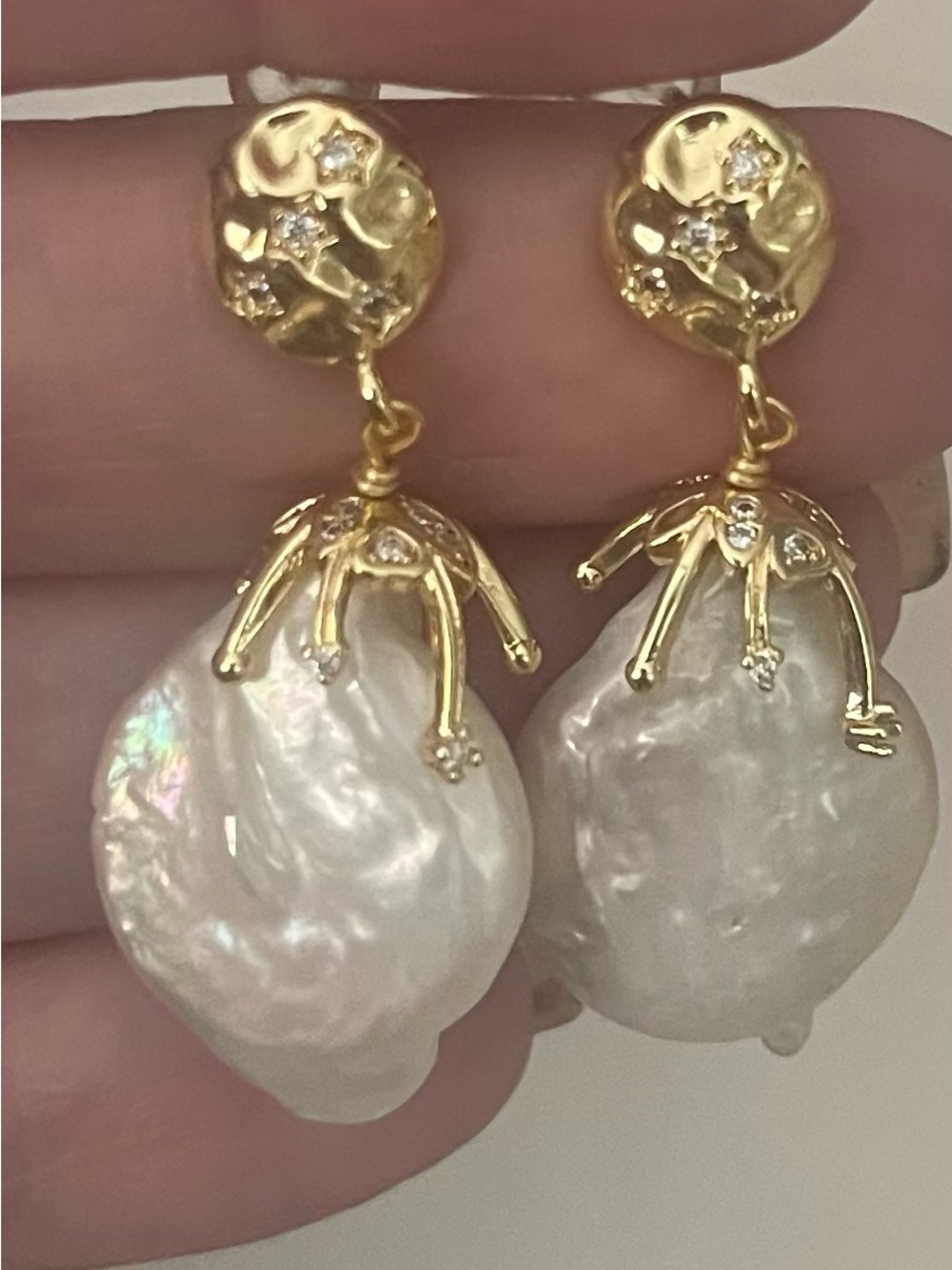 Source Unknown Gold and White Pearl Drop Earrings with Crystal Accents